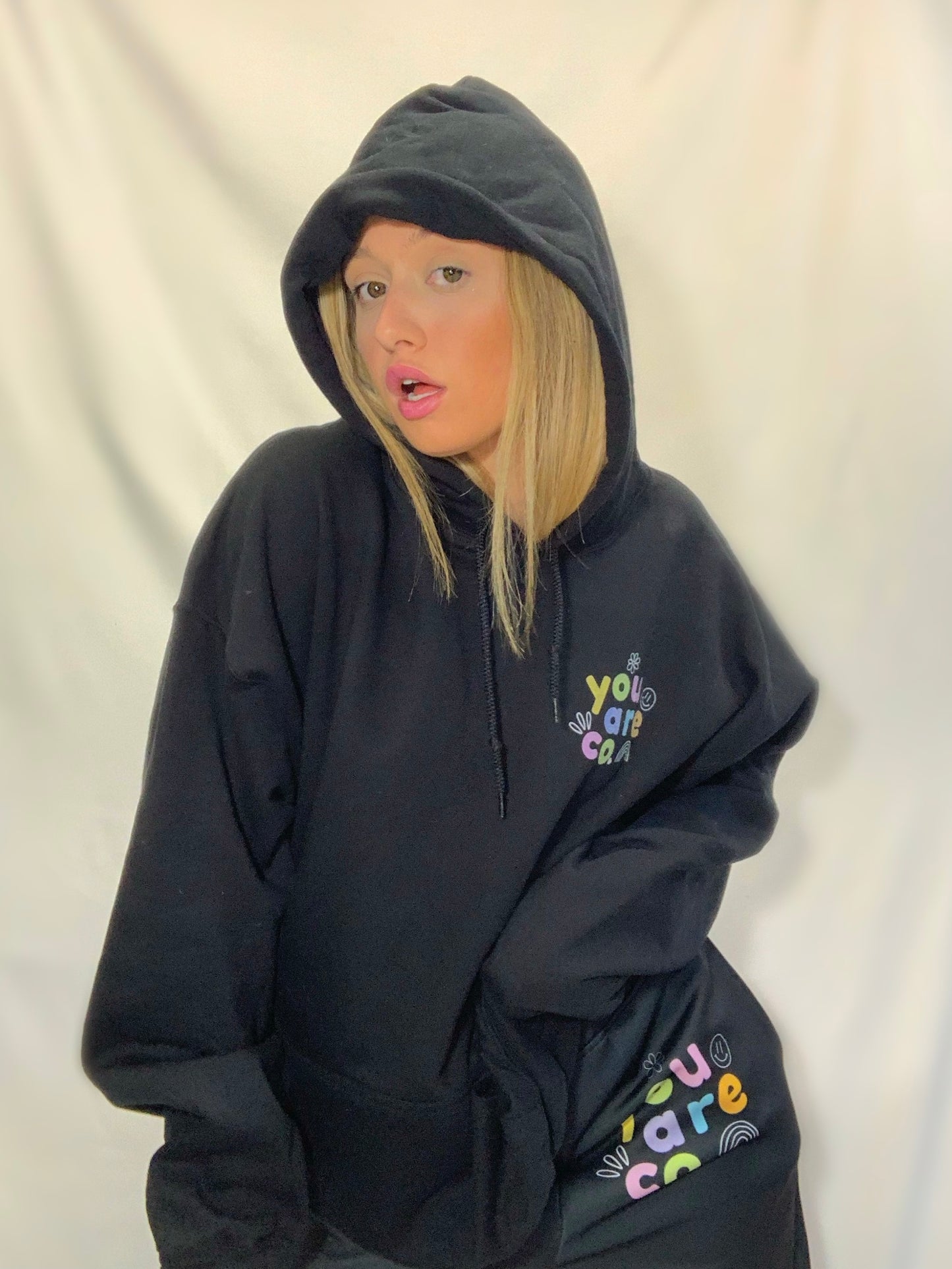 BE KIND Hoodie | Black